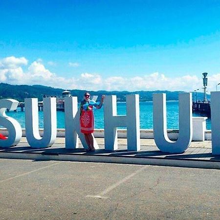 Hotel Гостевой Дом Ирина Sukhumi Exterior foto